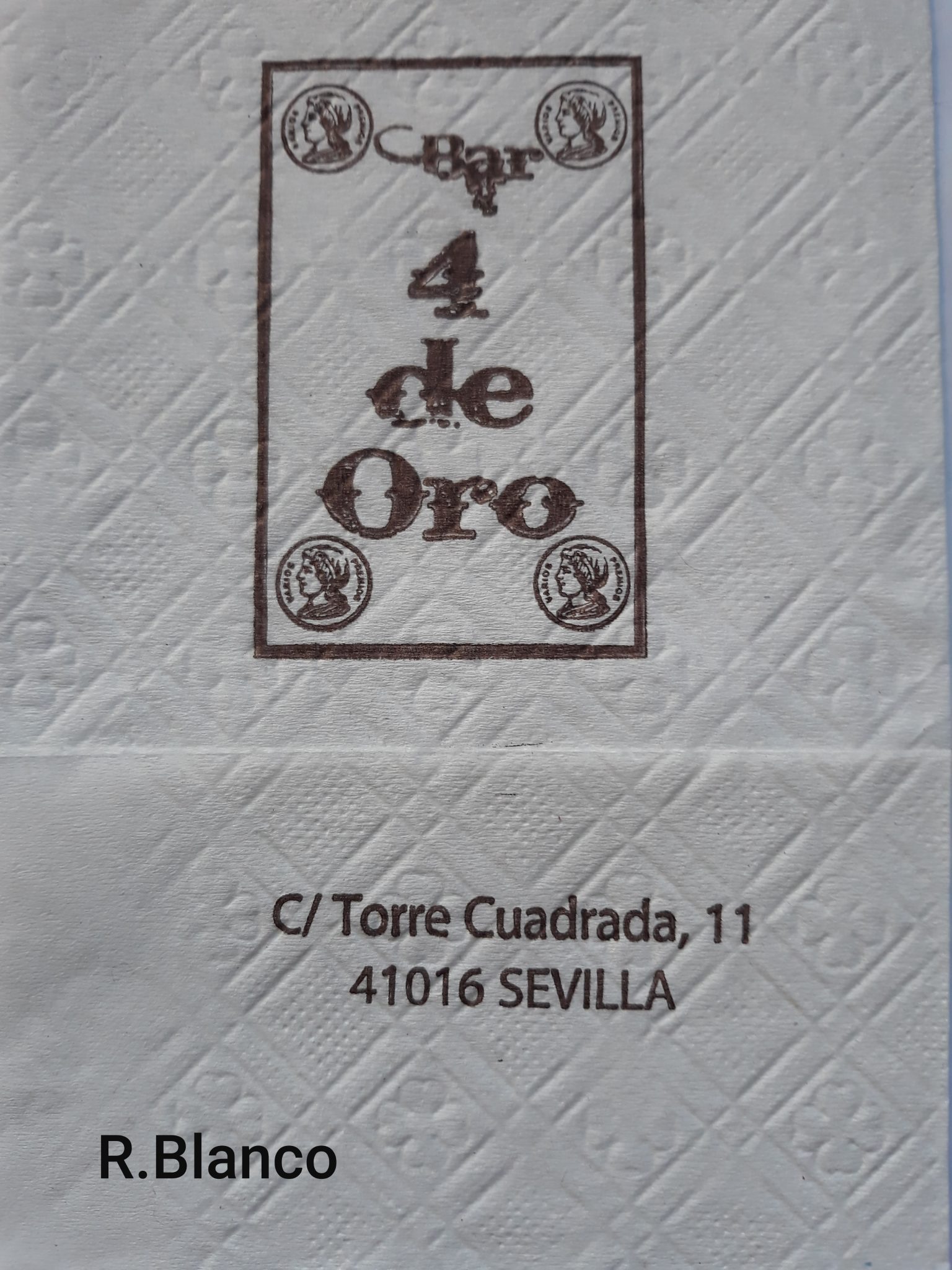4 DE ORO