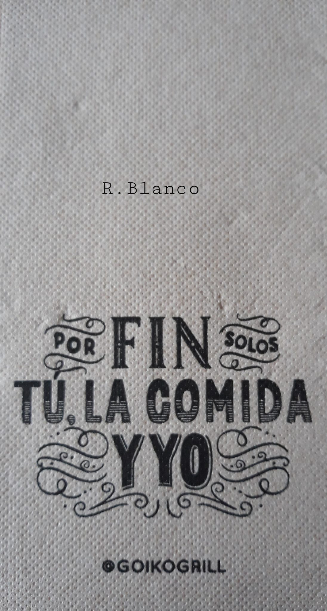 POR FIN SOLOS TU LA COMIDA Y YO